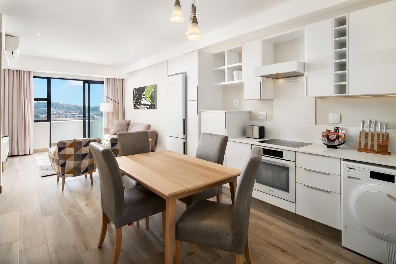 The Regency Apartment Hotel Menlyn Pretoria-Noord Buitenkant foto