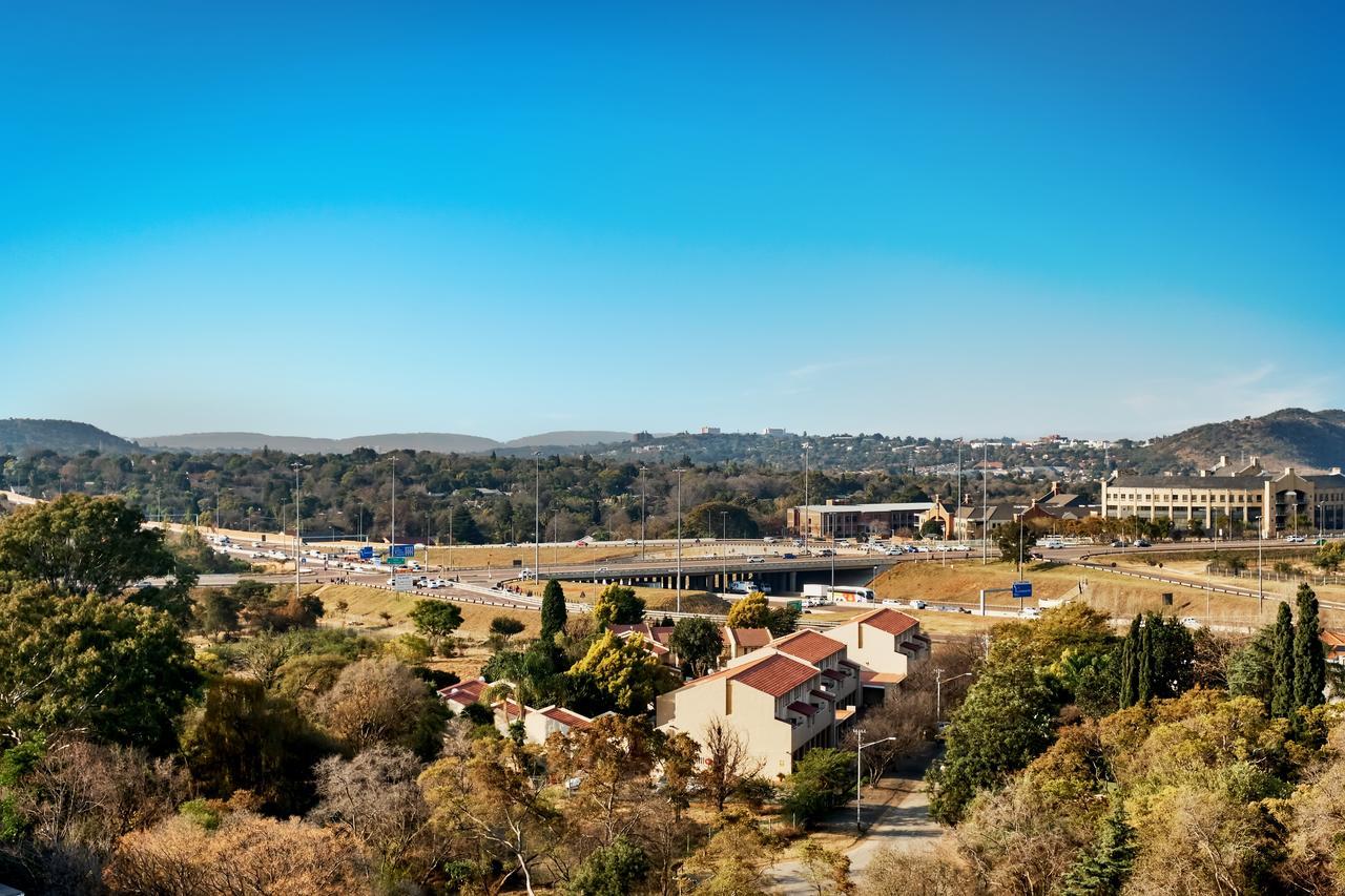 The Regency Apartment Hotel Menlyn Pretoria-Noord Buitenkant foto