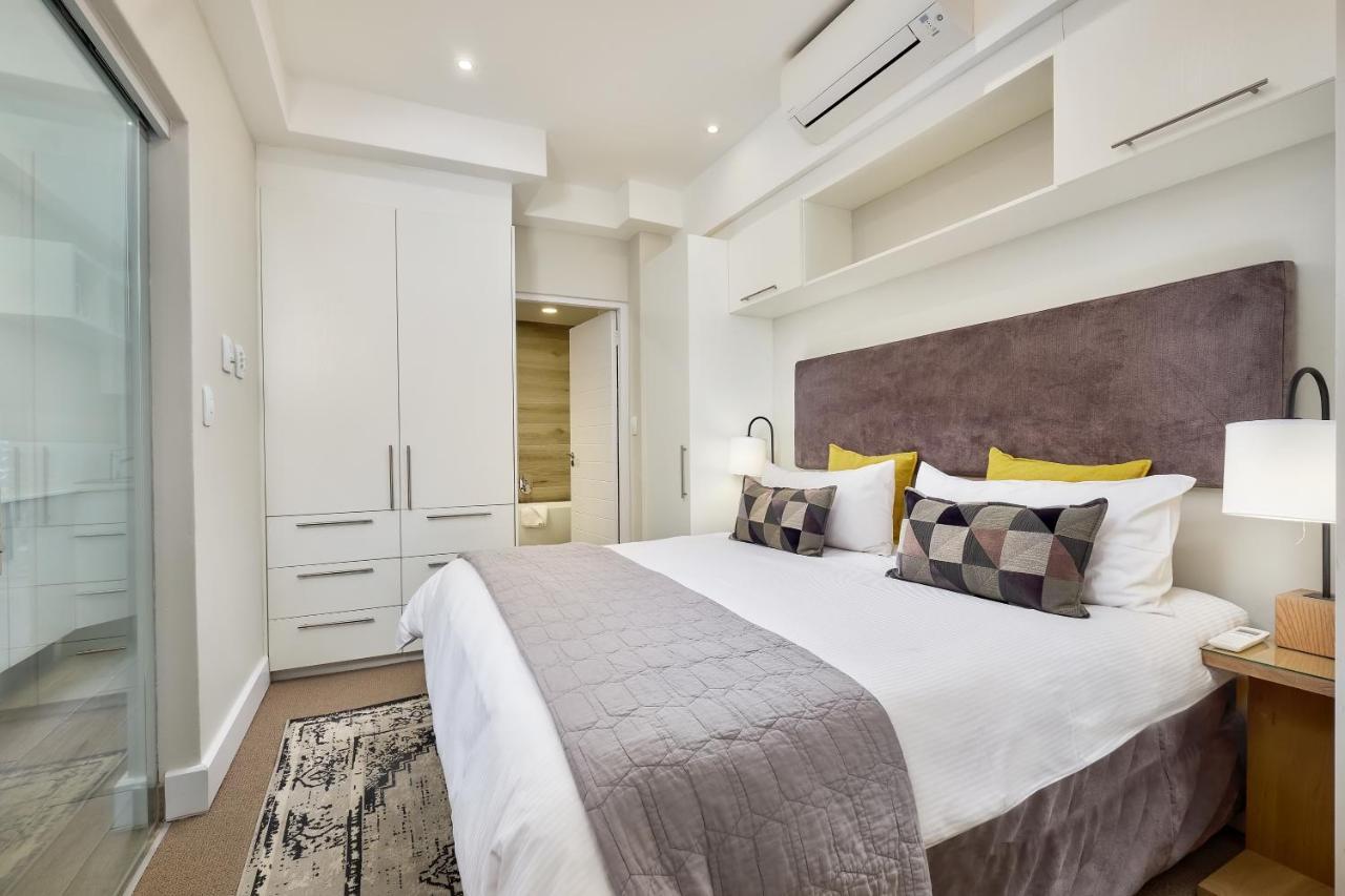 The Regency Apartment Hotel Menlyn Pretoria-Noord Buitenkant foto