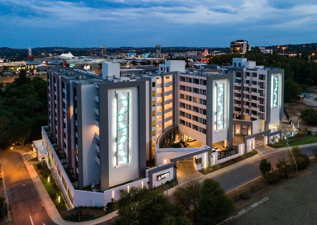 The Regency Apartment Hotel Menlyn Pretoria-Noord Buitenkant foto