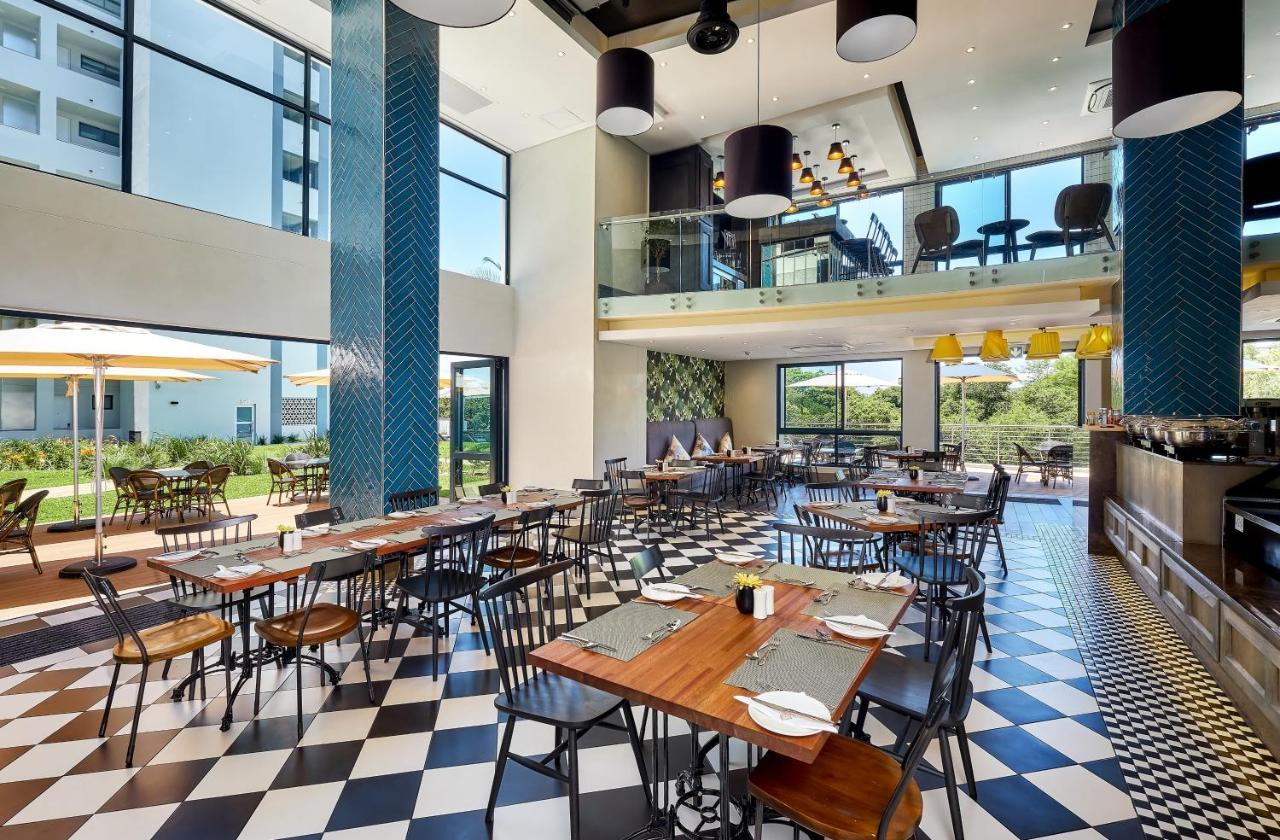 The Regency Apartment Hotel Menlyn Pretoria-Noord Buitenkant foto