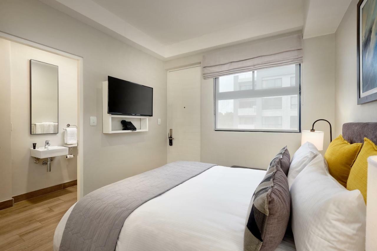 The Regency Apartment Hotel Menlyn Pretoria-Noord Buitenkant foto