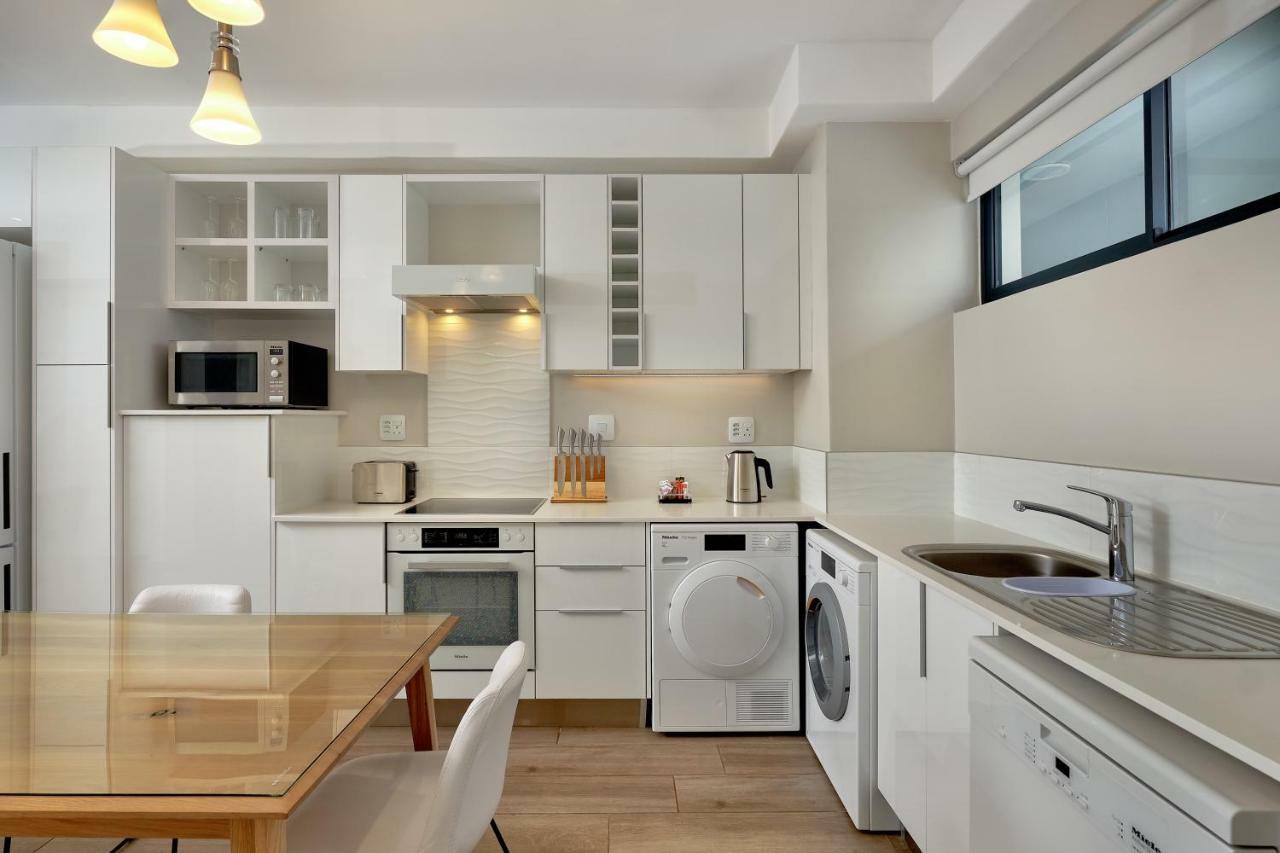 The Regency Apartment Hotel Menlyn Pretoria-Noord Buitenkant foto