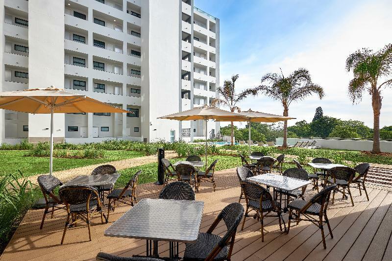 The Regency Apartment Hotel Menlyn Pretoria-Noord Buitenkant foto