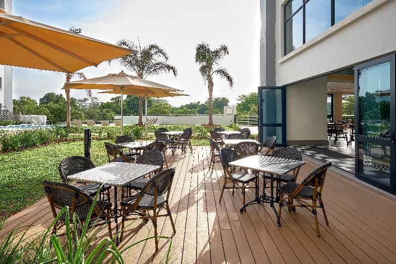 The Regency Apartment Hotel Menlyn Pretoria-Noord Buitenkant foto