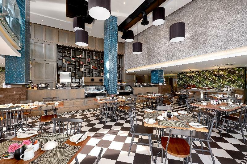 The Regency Apartment Hotel Menlyn Pretoria-Noord Buitenkant foto